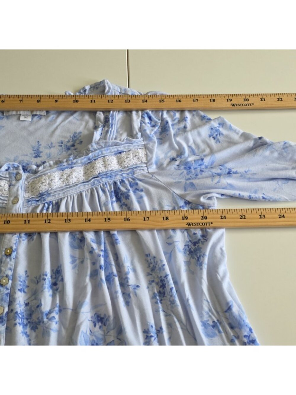Eileen West Modal Nightgown M Blue Floral Lace Trim Ruffle Sleepwear Trad Wife - Picture 6 of 15